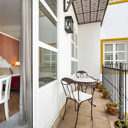 فندق فينتشي لا رابيدا إشبيلية